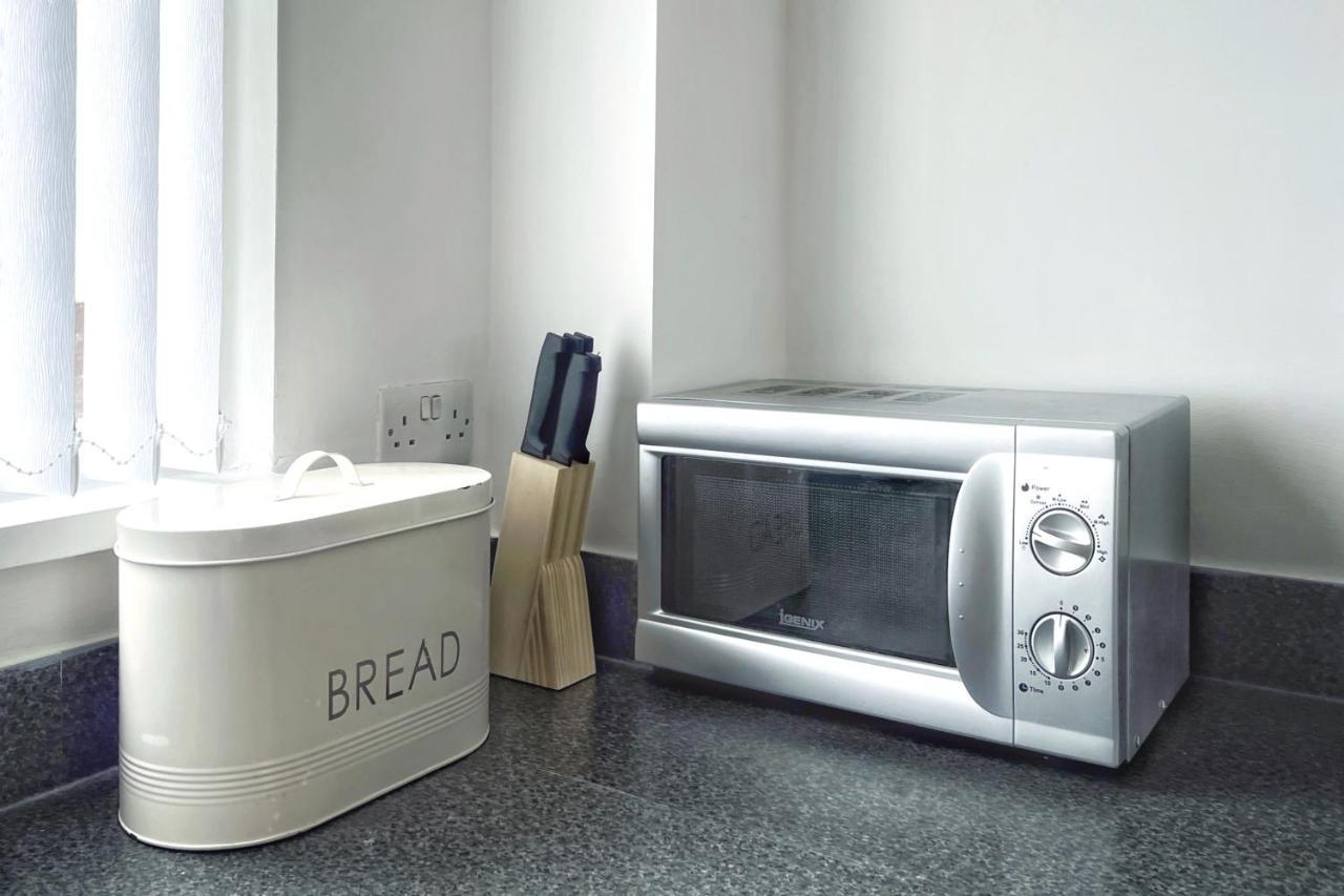Elegant And Bright Seaside Apt In Swansea Marina מראה חיצוני תמונה