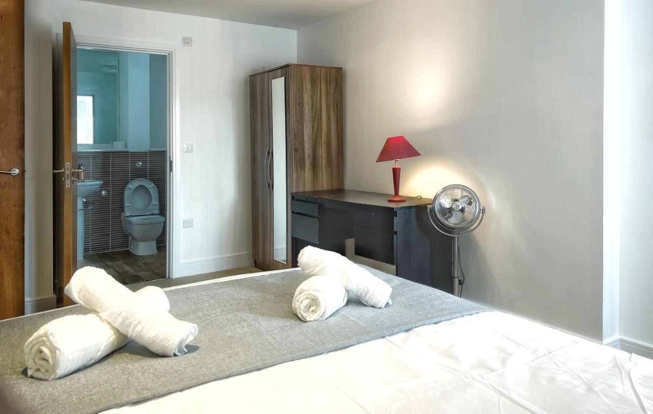 Elegant And Bright Seaside Apt In Swansea Marina מראה חיצוני תמונה