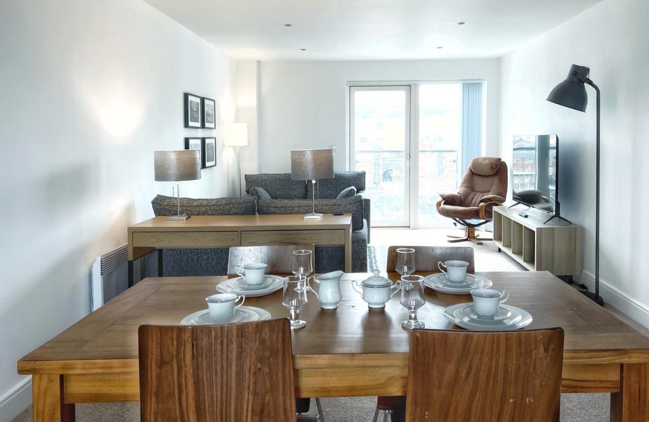Elegant And Bright Seaside Apt In Swansea Marina מראה חיצוני תמונה