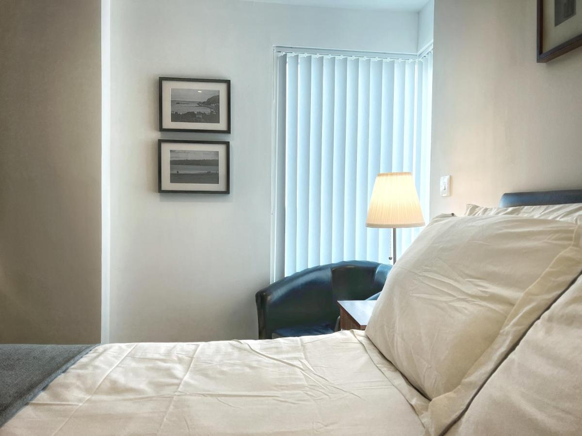 Elegant And Bright Seaside Apt In Swansea Marina מראה חיצוני תמונה